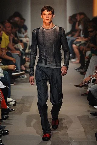 Look 16